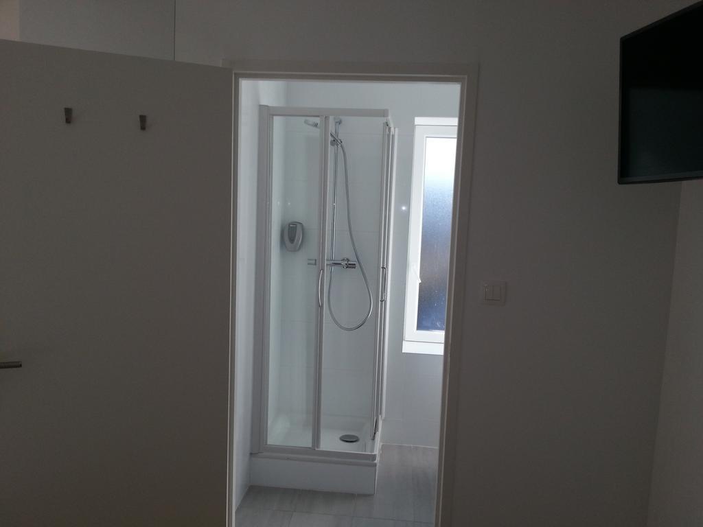 Bull'It Hotel Saint-Genis-Laval Exterior foto