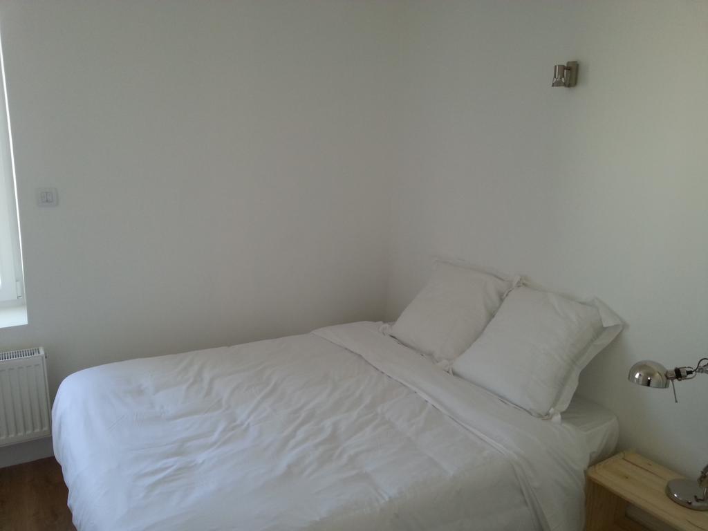 Bull'It Hotel Saint-Genis-Laval Quarto foto